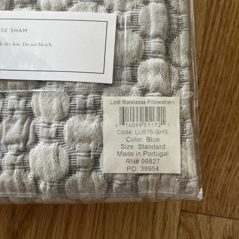 Annie Selke Lodi Design Matelasse Pillow Sham Standard Blue NEW